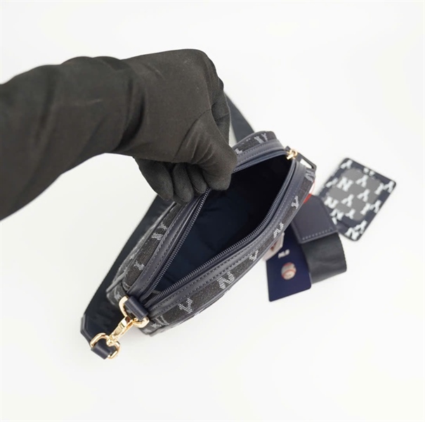 Túi NY đeo chéo màu xanh đen size 18 KG+