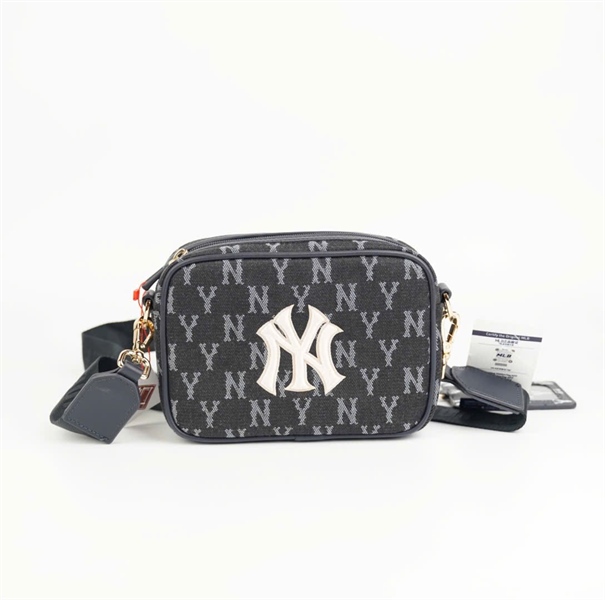 Túi NY đeo chéo màu xanh đen size 18 KG+