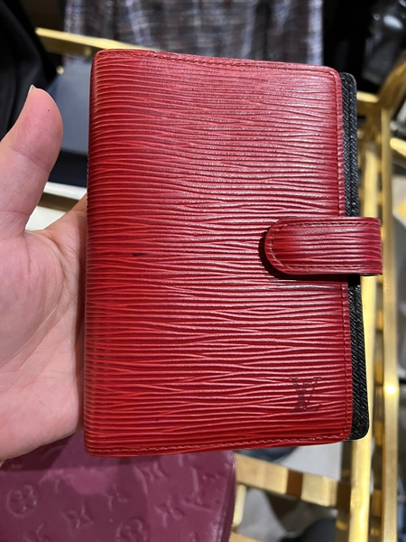 Ví LV đỏ