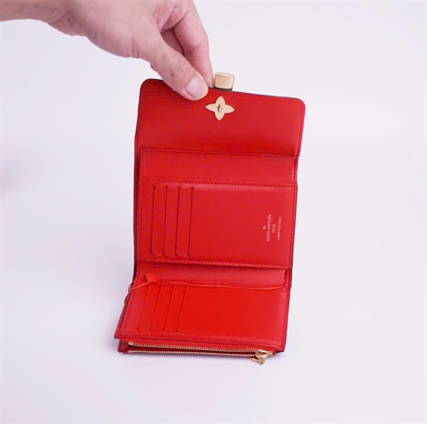 Ví LV hoa nâu phối đỏ trang trí ổ khóa +