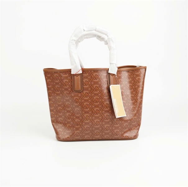 Túi MK nâu size 23 KG+