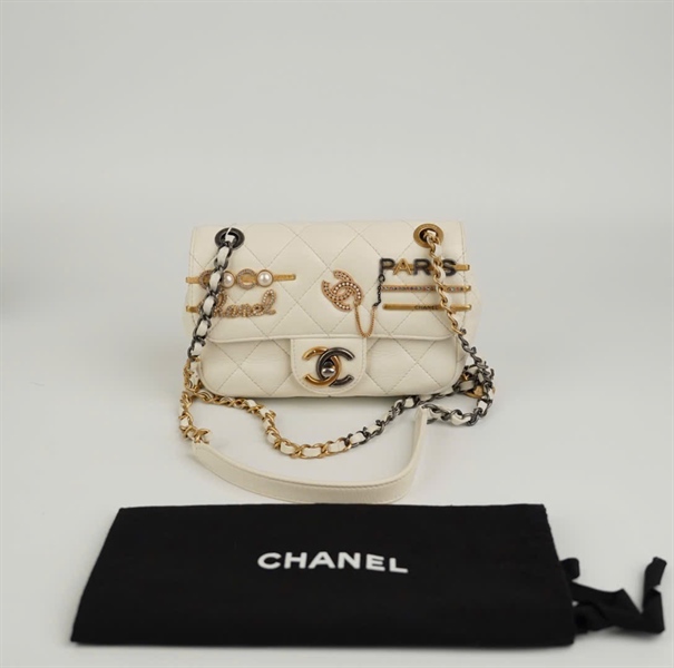 Túi Chanel charm trắng size 16 (Code P104PP03) KG+