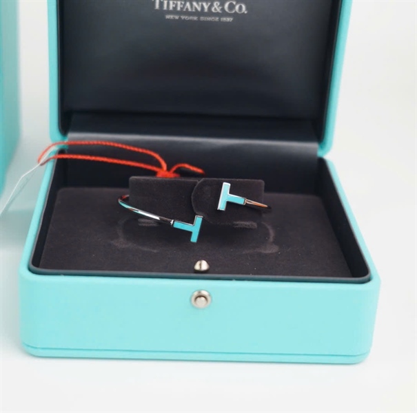 Vòng tay Tiffany&Co. bạc KG+