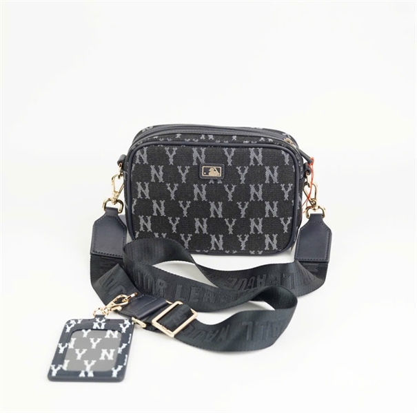 Túi NY đeo chéo màu xanh đen size 18 KG+