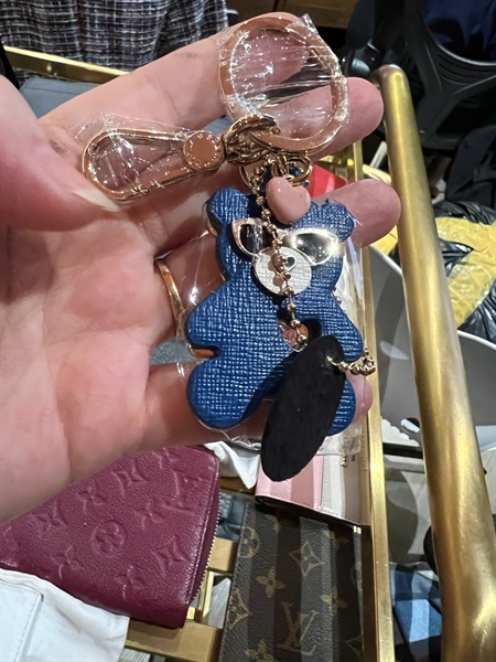 Charm Furla gấu xanh KG+