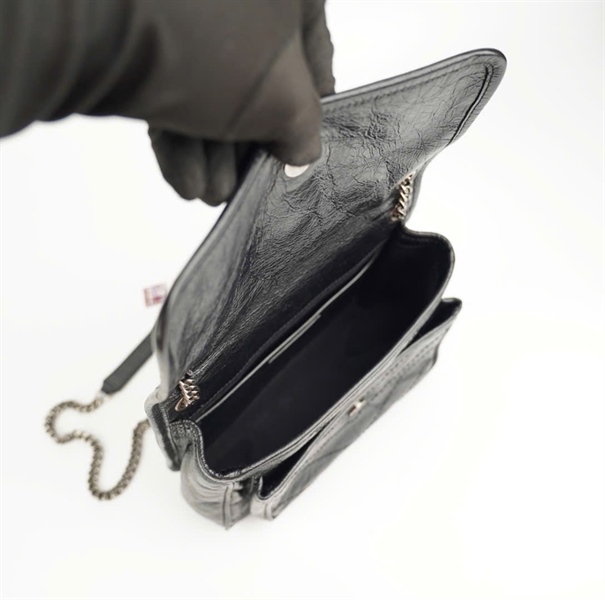 Túi YSL đen size 22 (HC) +