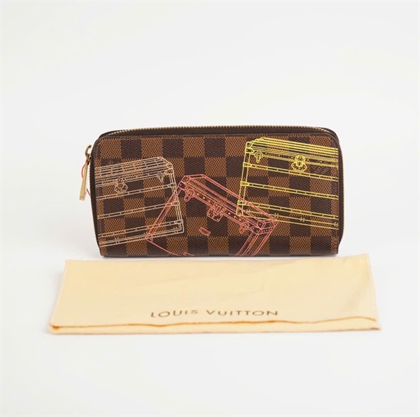 Ví LV ô vuông in hình khóa zip lòng sọc hồng +