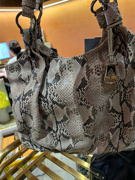 Túi Cole Haan da trăn size 32 KG+