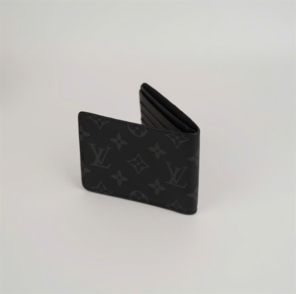 Ví LV gặp 2 hoa đen +
