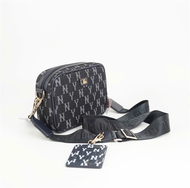 Túi NY đeo chéo màu xanh đen size 18 KG+