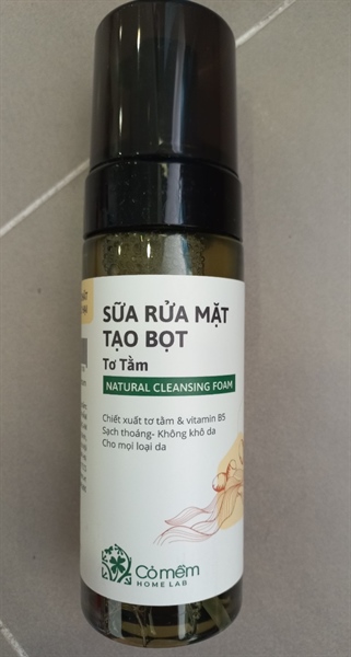 Sữa rửa mặt tạo bọt tơ tằm cỏ mềm 150ml - VN