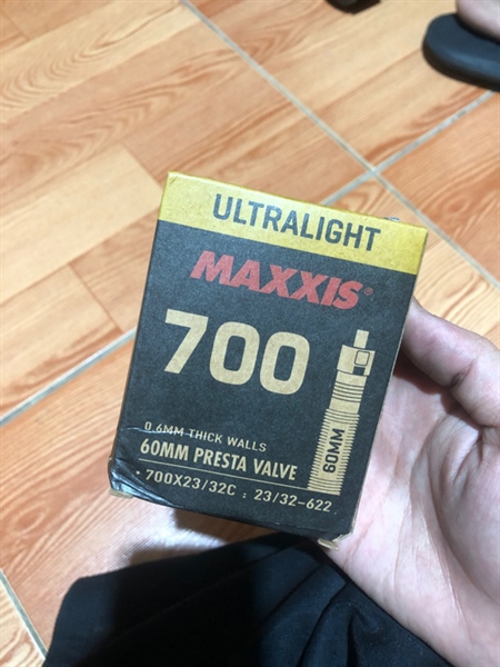 Săm 700x23/32 Maxxis 60mm Ultralight Siêu nhẹ màu vàng, chính hãng Made in Taiwan - Vàng (Chiếc)