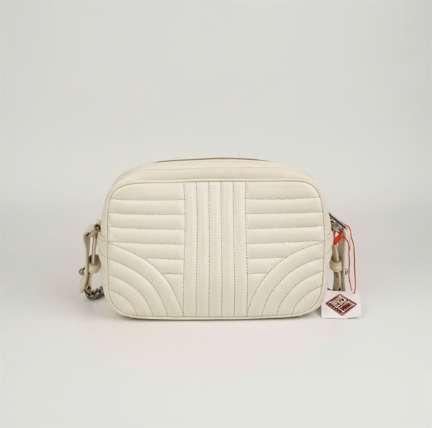 Túi Prada trắng size 21 (BMC) +