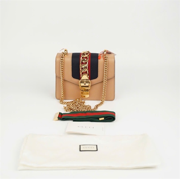 Túi GG Sylvie màu nude size 19 (BMC) +