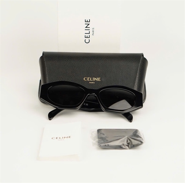 Kính Celine CL40238U đen logo trắng KG+