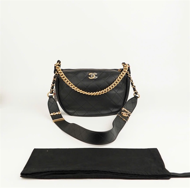 Túi Chanel đen size 27 (có check legit) +