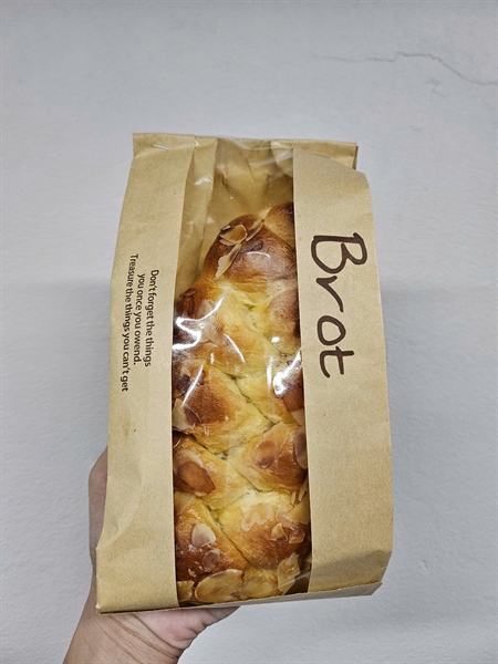 Bánh Brioche 250g