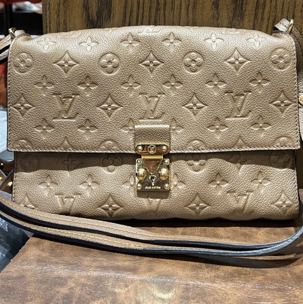 Túi LV màu nude sz 25 +