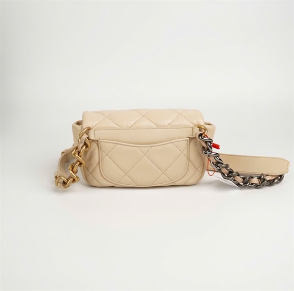 Túi Chanel màu kem (30080211) size 18 +