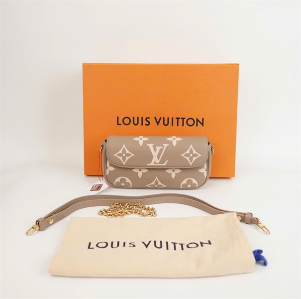 Túi LV kẹp nách hoa trắng nền xám size 20 (BQ) KG+