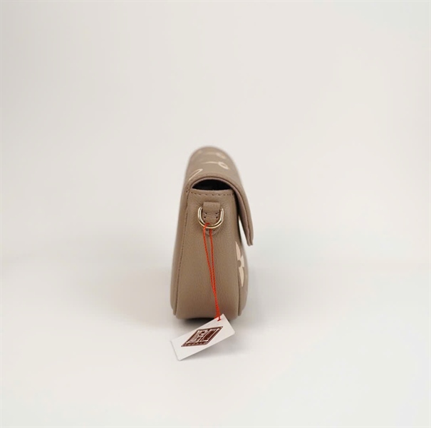 Túi LV kẹp nách hoa trắng nền xám size 20 (BQ) KG+