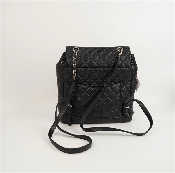 Balo Chanel đen có lót form +