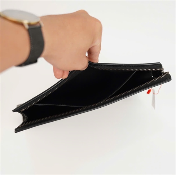 Túi LV clutch hoa xám viền đen size 26 (BQ) KG+