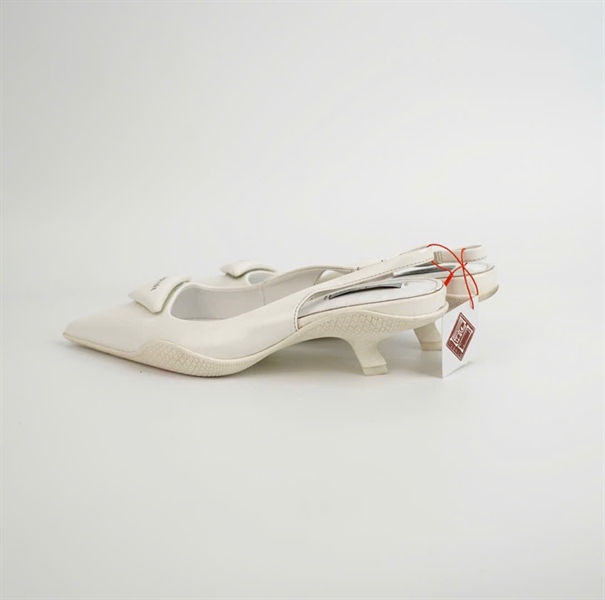 Giày Prada màu trắng cao 3p sz35 +