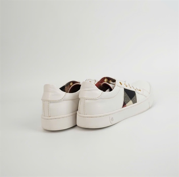 Giày Blue Lable bata màu trắng +