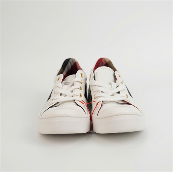 Giày Blue Lable bata màu trắng +