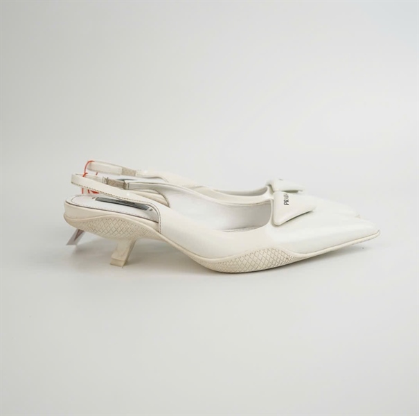 Giày Prada màu trắng cao 3p sz35 +