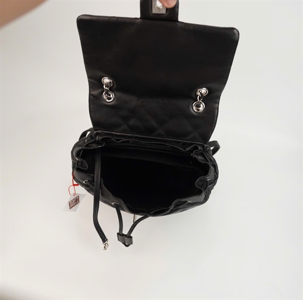 Balo Chanel đen có lót form +
