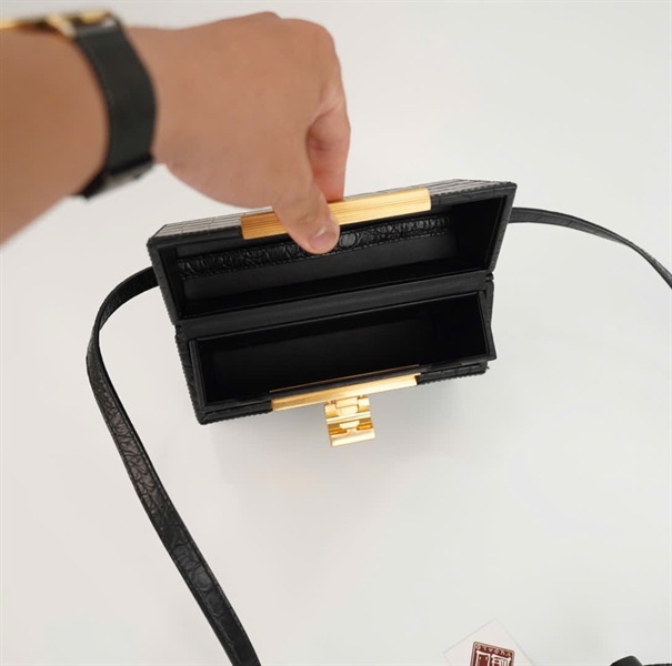 Túi Bottega màu đen size 18 KG+