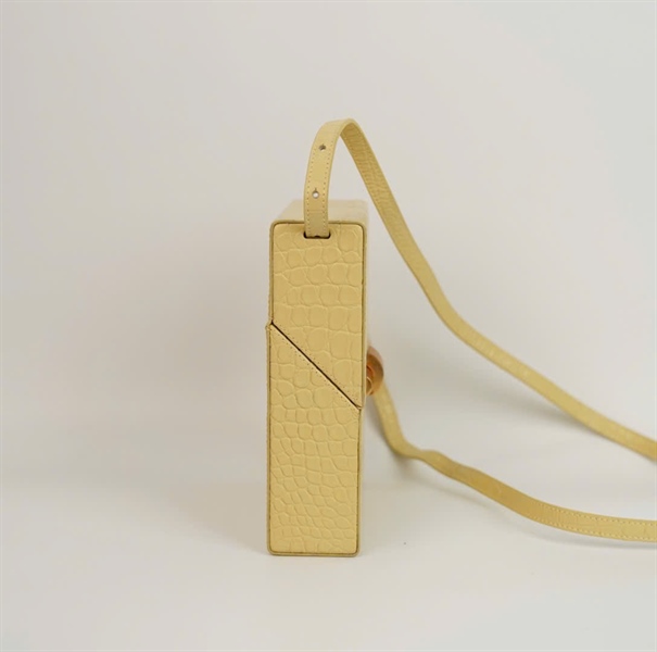 Túi Bottega box vàng nhạt size 18 KG+