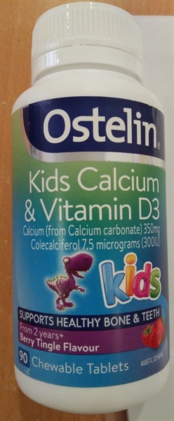 Kẹo nhai bổ sung canxi và vitamin D3 vị dâu Ostelin (Lọ 90 viên) - Australia