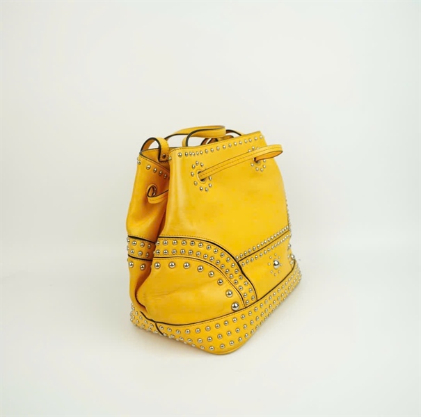 Túi Prada Vàng Gắn Đinh size 32 KG+