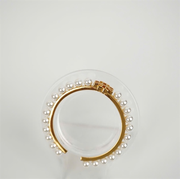 Vòng tay Tory Burch đính ngọc +