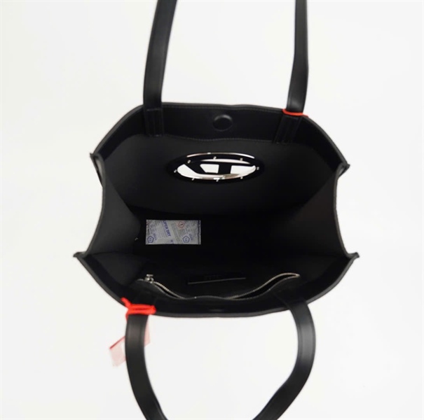 Túi Diesel màu đen sz30