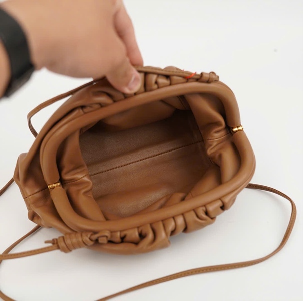 Túi Bottega màu nâu +