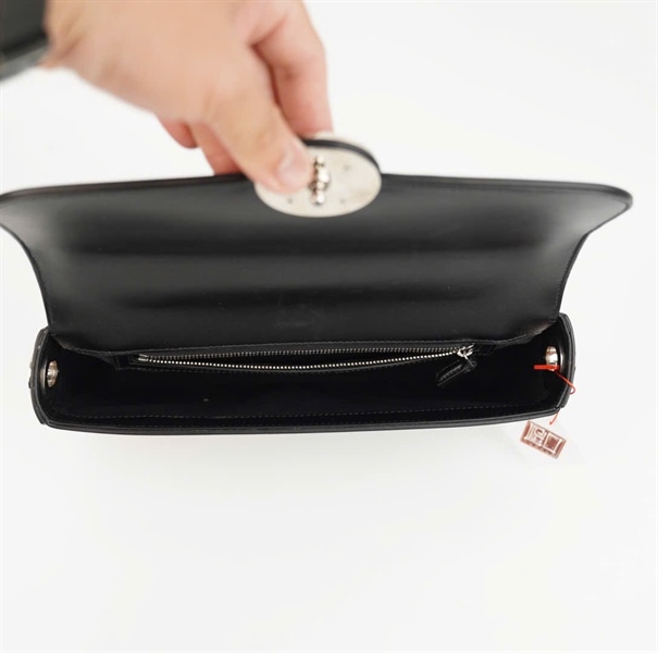 Túi GG đeo chéo màu đen sz26 +