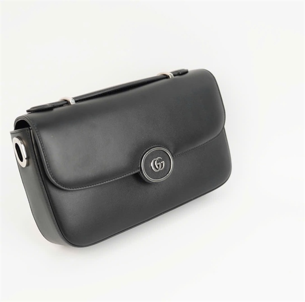 Túi GG đeo chéo màu đen sz26 +