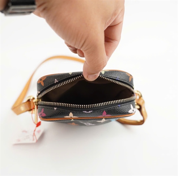 Túi LV Crossbody hoa màu nền đen sz 13 KG+