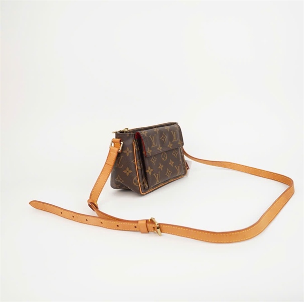 Túi LV đeo chéo hoa nâu lòng đỏ sz18 +