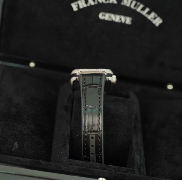 Đồng hồ Franck Muller mặt vuông đính đá quai đen (N3390 V32QZ) +