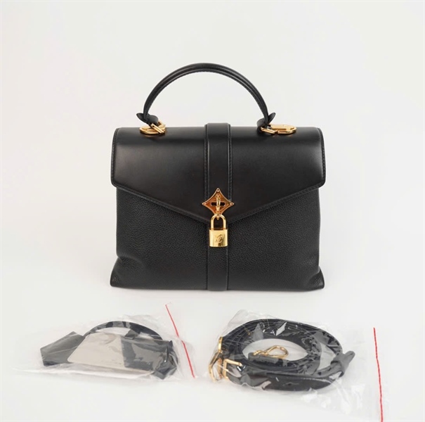 Túi LV Handle màu đen kèm gương (RI1199) sz26 +