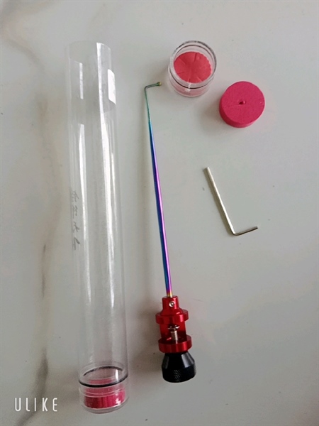 Cây gạt có chỉ xuân titan