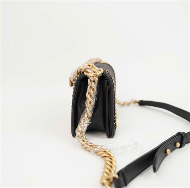 Túi Chanel boy đen viền vàng size 19 (BMC) +