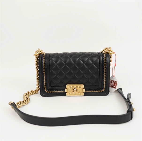 Túi Chanel boy đen viền vàng (23768362) size 20 (BMC) +