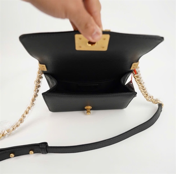 Túi Chanel boy đen viền vàng size 19 (BMC) +