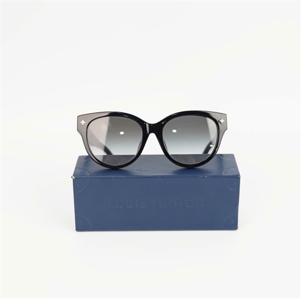 Kính LV Z1526E màu đen +